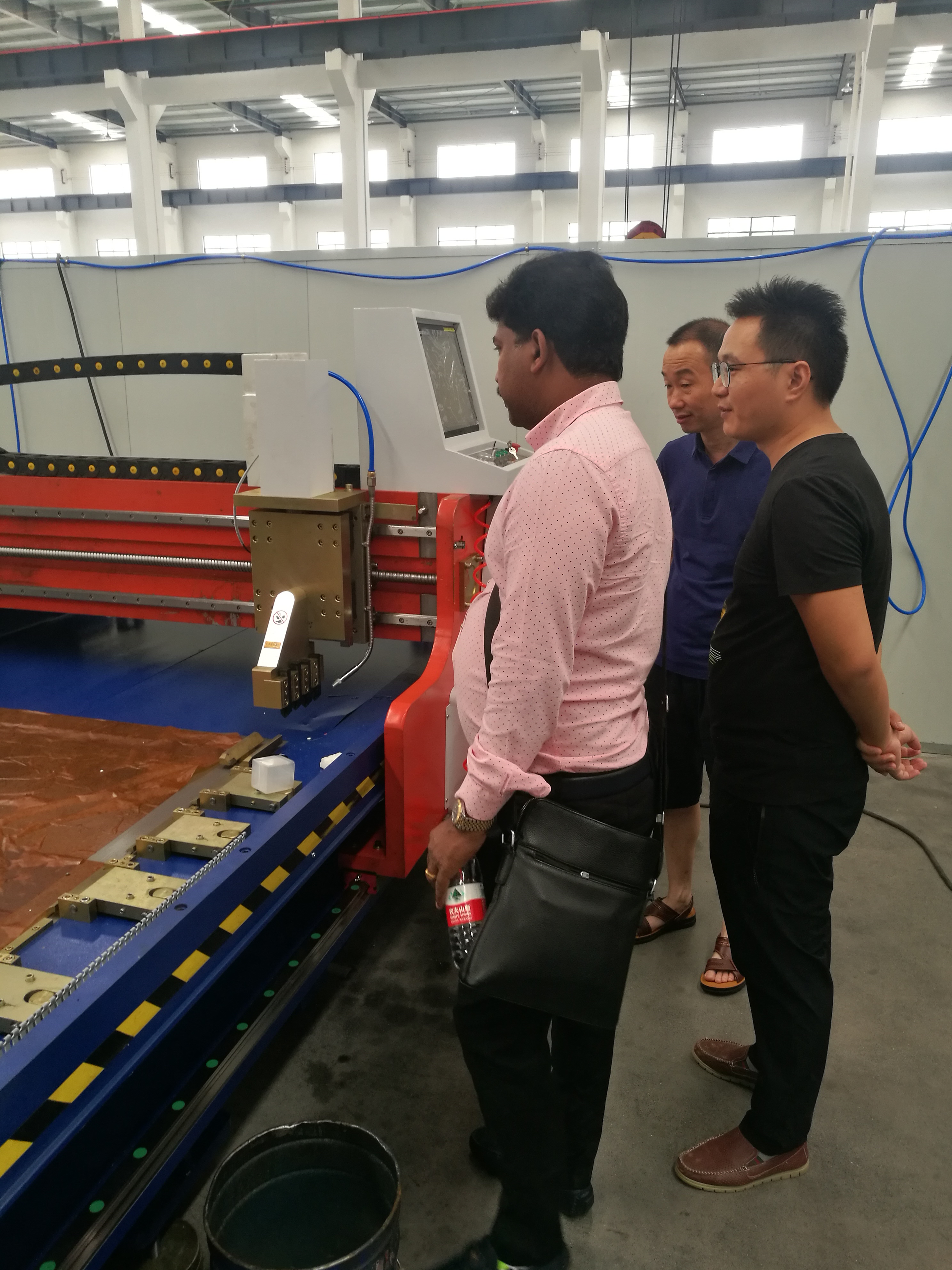 Customer from Dubai Come to Order the Fiber Laser Cutting Machine And V Groove Machine And Press Brake